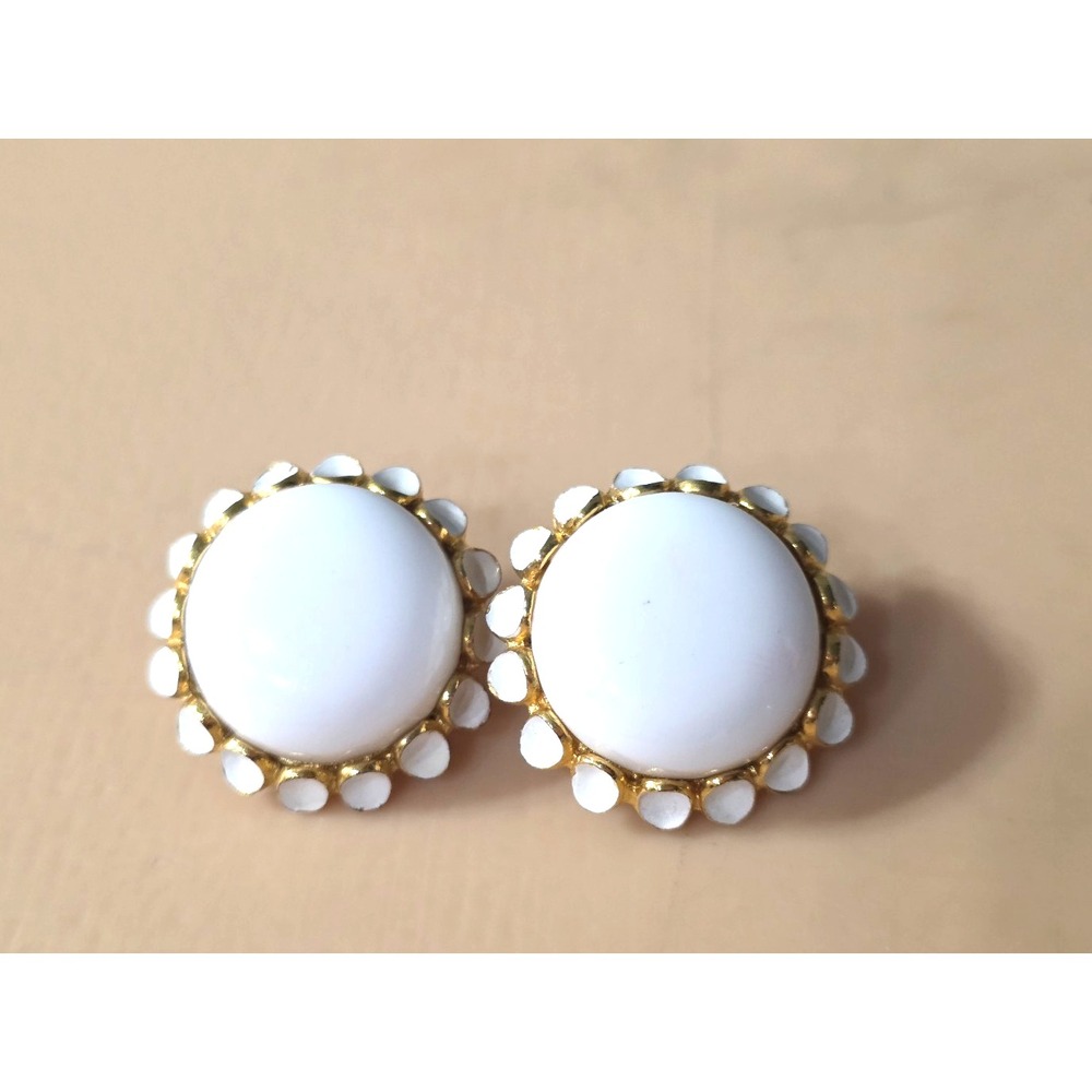 Vintage Crown Trifari Round‎ White Gold Clip Earrings